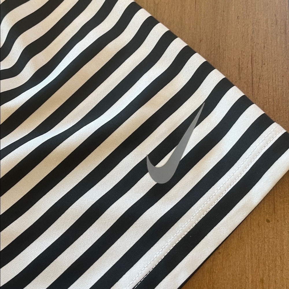 Nike Golf Large Dri-FIT polos/narrow-striped bundle of 2. - Picture 4 of 5